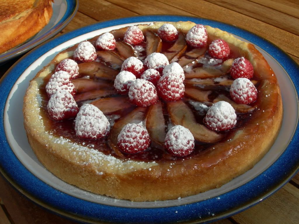 Raspberry-pear-tart-shortcrust.jpg