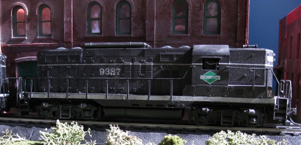 Illinois Central 9387 GP9 Green Diamond