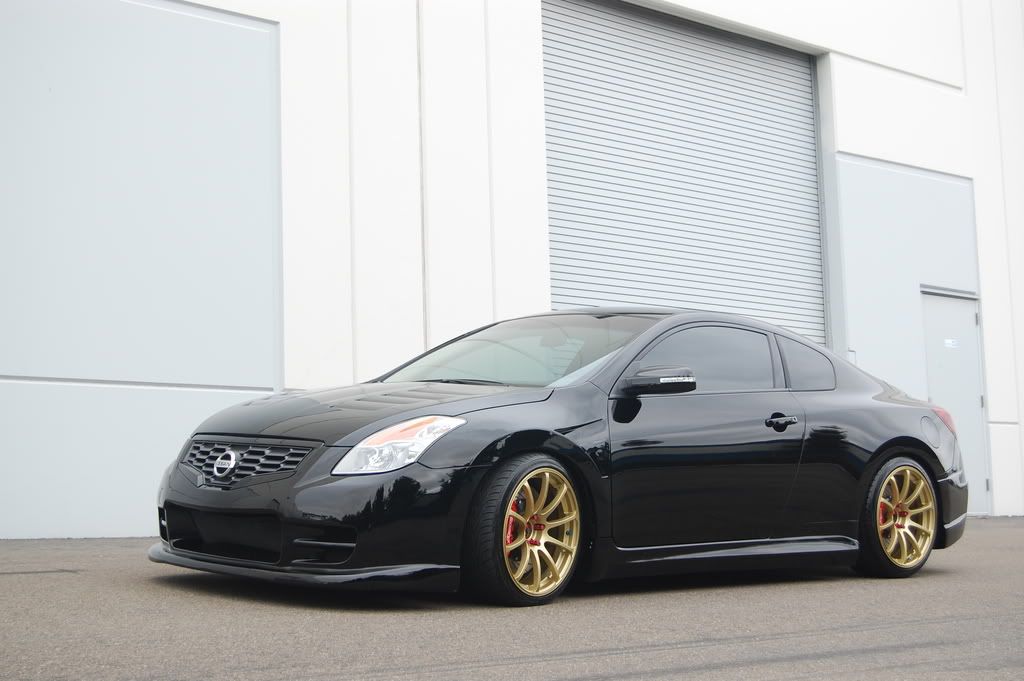 i didnt like gold rims at first but then i started seeing them on a few z's
