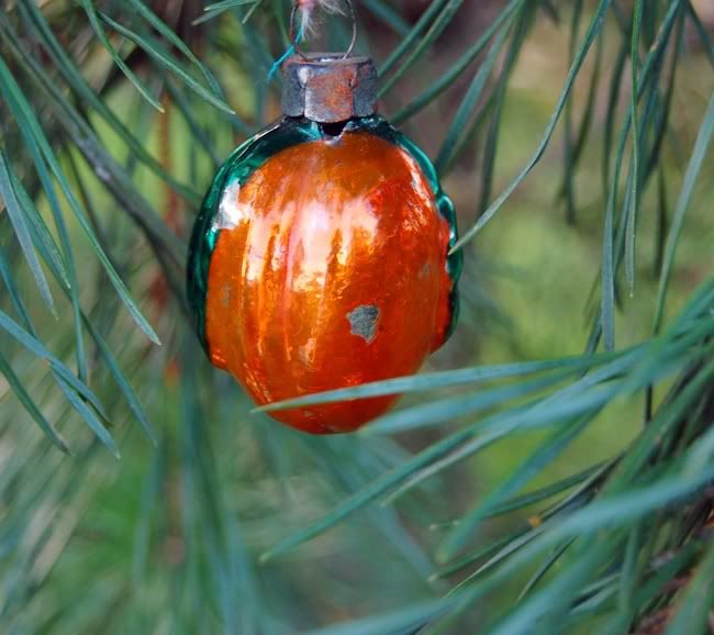 Vintage Christmas-Tree Decorations Photobucket